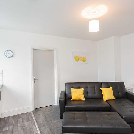 Cherry Property - Hornby Road Blackpool Dış mekan fotoğraf